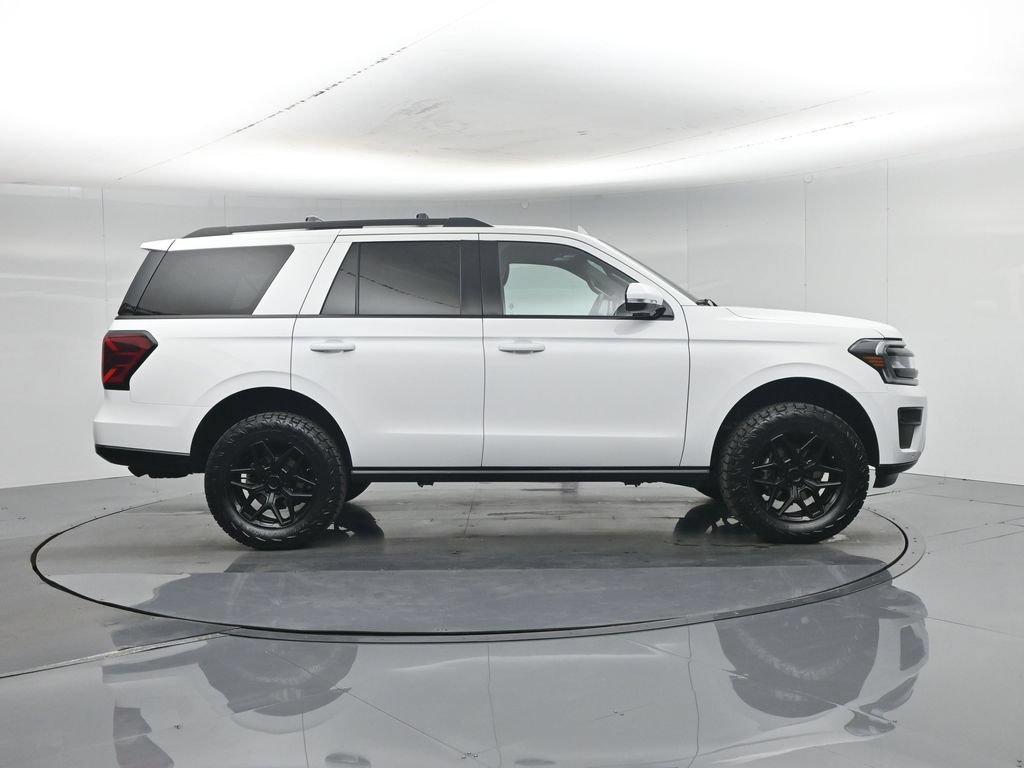 Used 2024 Ford Expedition Limited AWD/4WD image 34