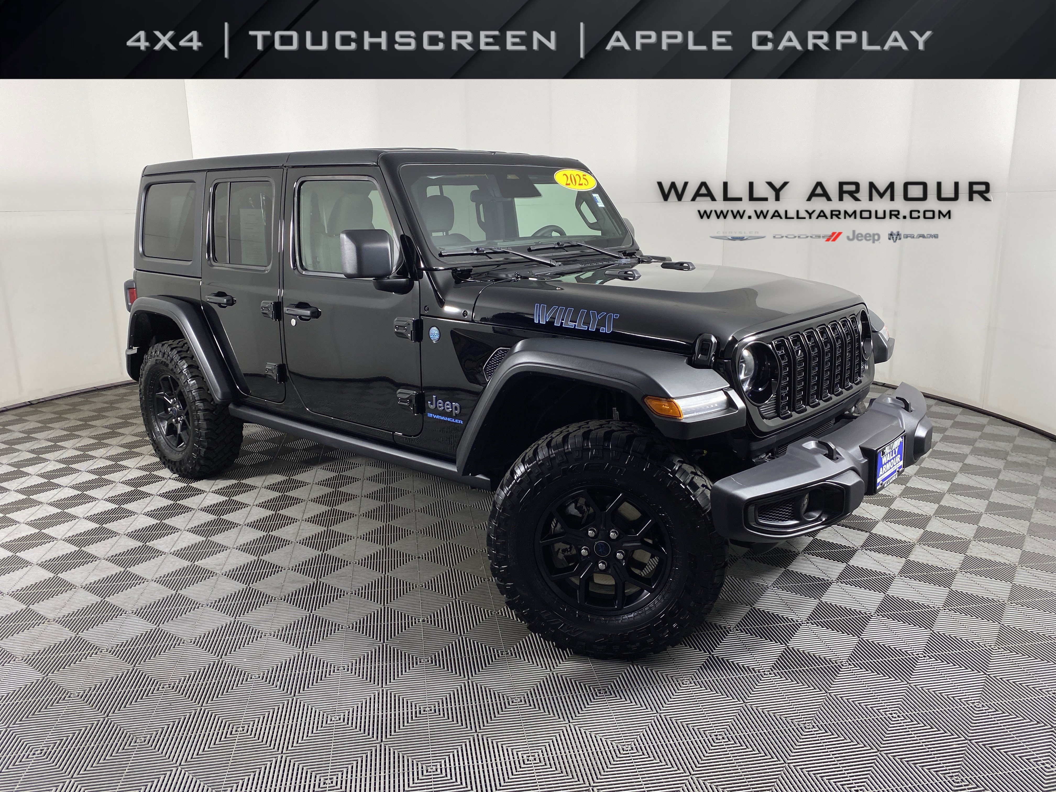 Used 2025 Jeep Wrangler Willys image 1