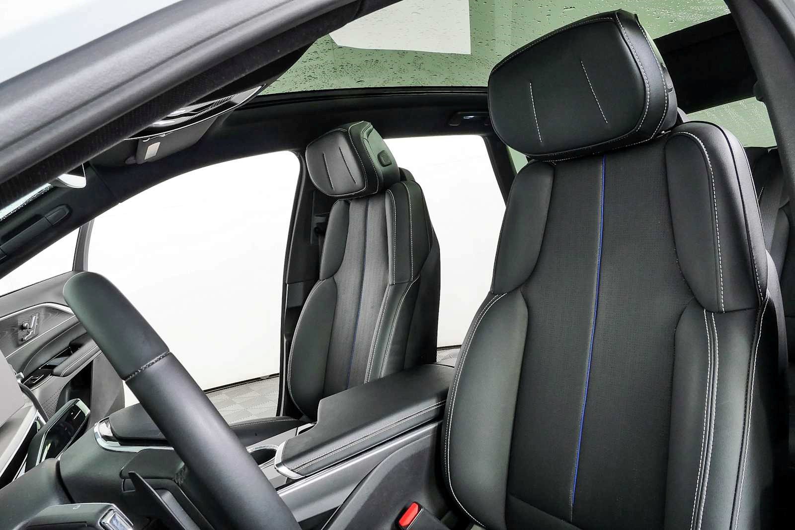Certified 2024 Cadillac Lyriq Sport w/ LPO, Floor Liner Package RWD image 5