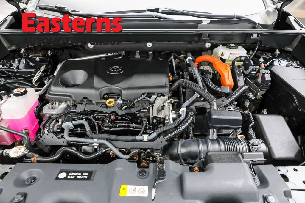 Used 2021 Toyota RAV4 LE image 7