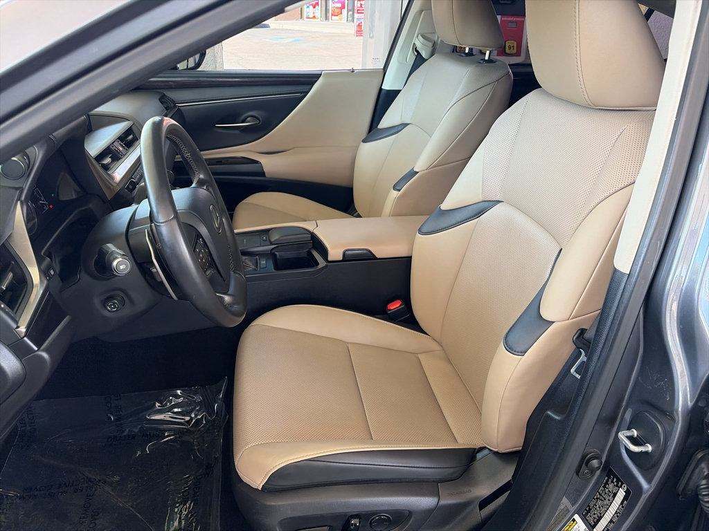 Used 2020 Lexus ES 350 w/ Premium Package FWD image 9