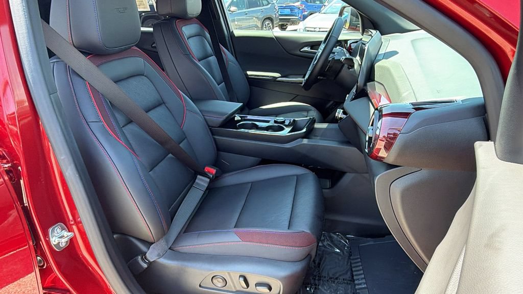 Used 2026 Chevrolet Equinox RS w/ Convenience Package III FWD image 8