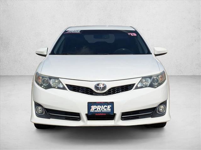 Used 2013 Toyota Camry SE image 2