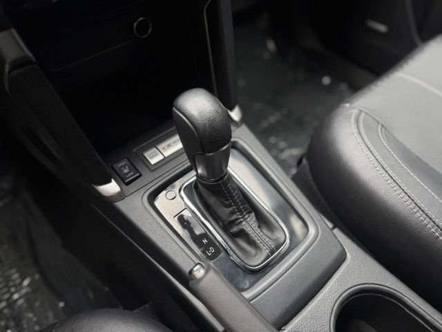 Used 2017 Subaru Forester 2.5i Touring AWD/4WD image 31