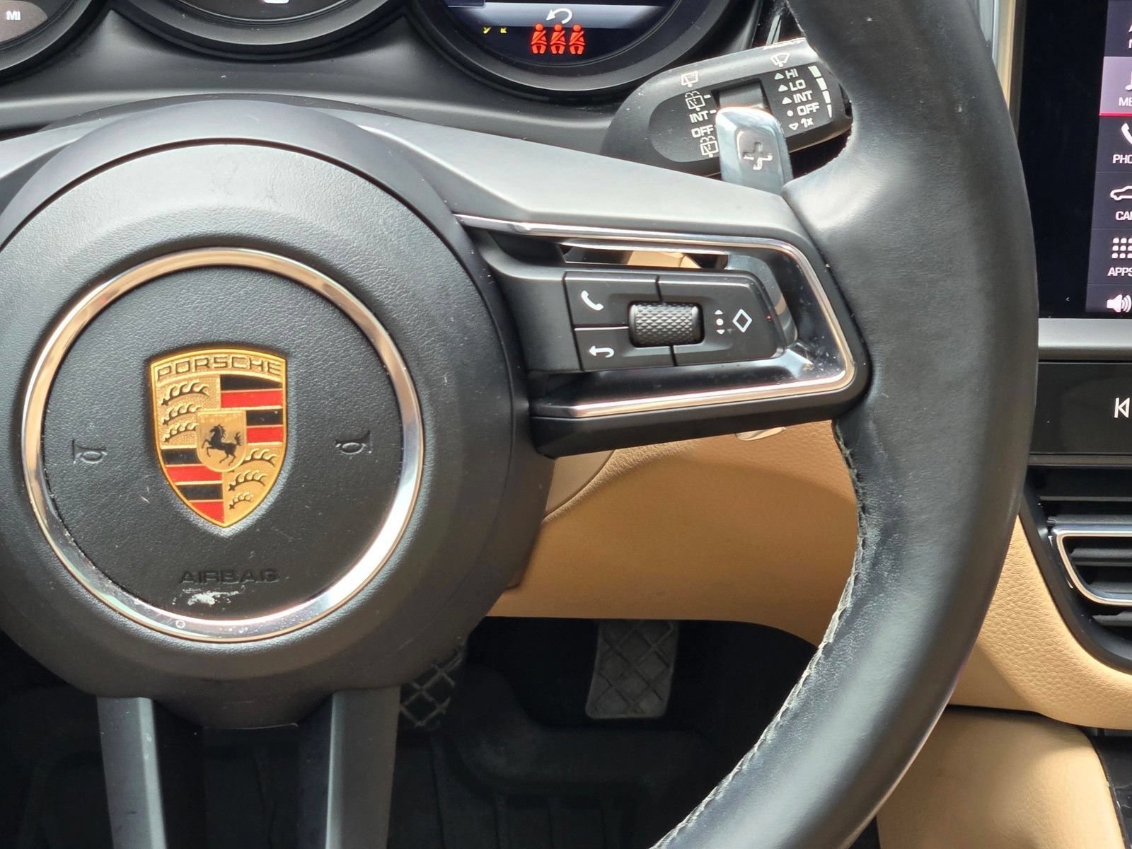 Certified 2024 Porsche Macan S AWD/4WD image 18
