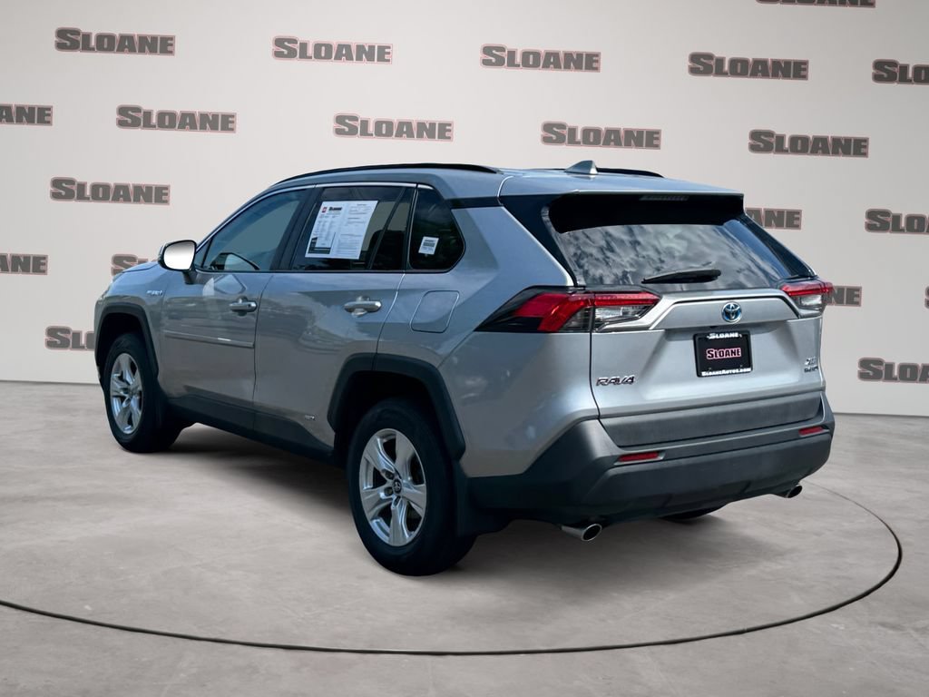 Used 2020 Toyota RAV4 XLE w/ Convenience Package AWD/4WD image 3