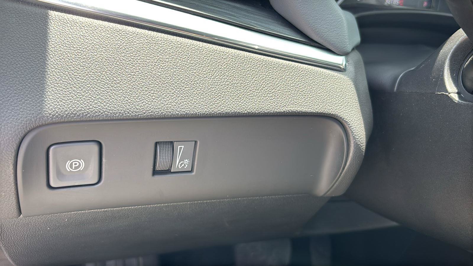 Certified 2024 Buick Enclave Essence AWD/4WD image 27