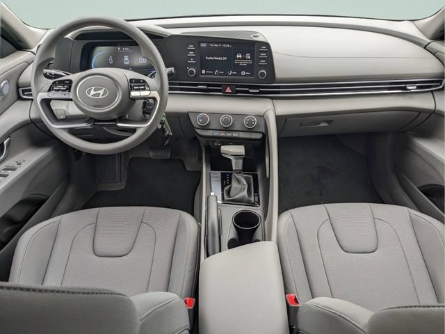 New 2026 Hyundai Elantra SE FWD image 13