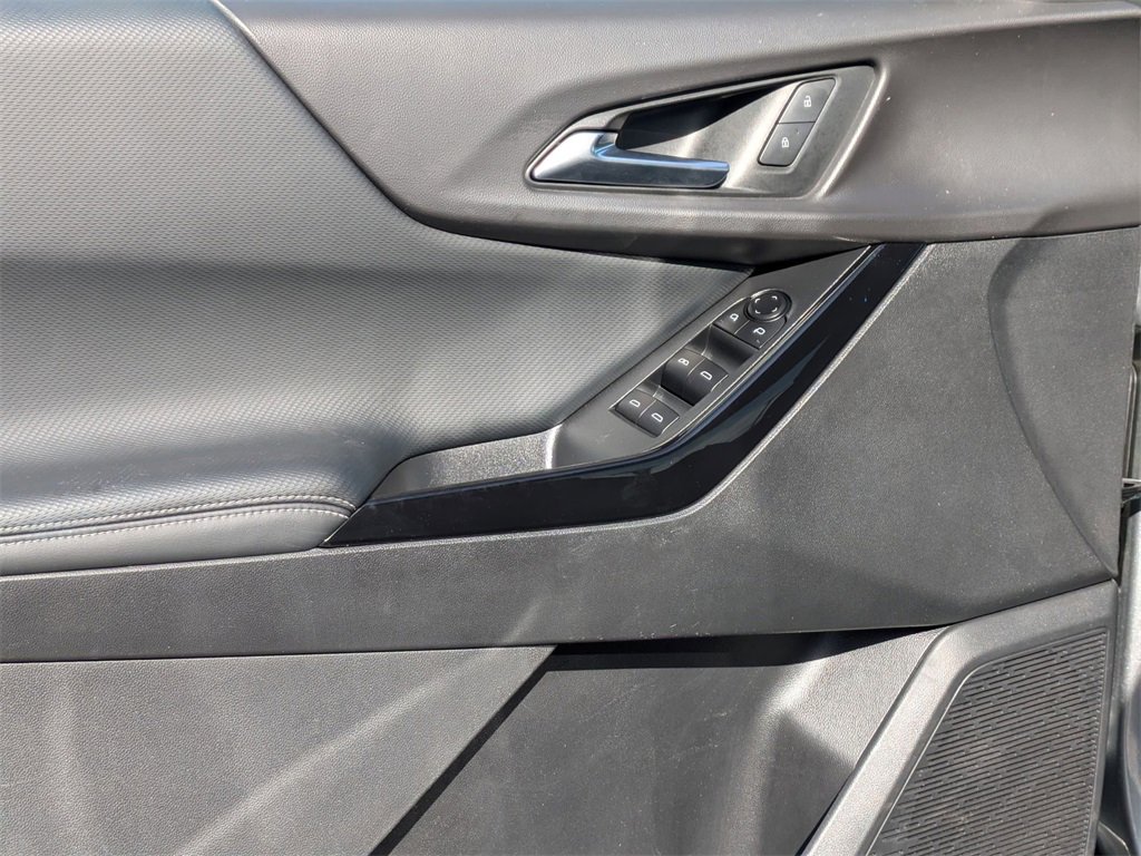 Used 2025 Chevrolet Equinox LT image 9