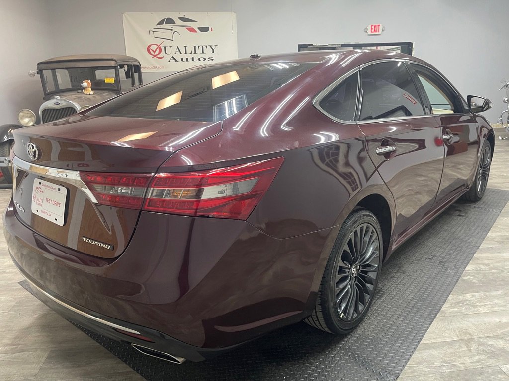 Used 2016 Toyota Avalon Touring image 16