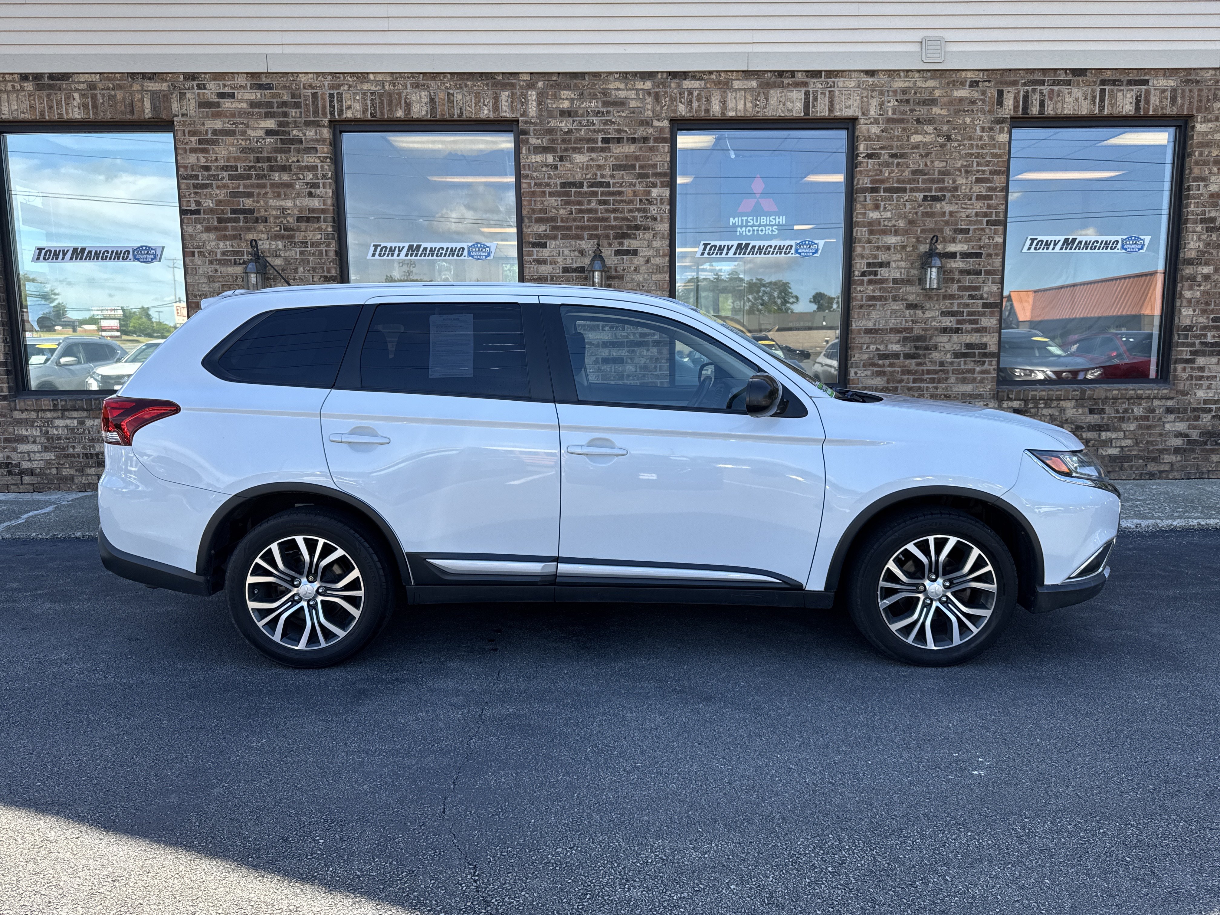 Used 2016 Mitsubishi Outlander ES FWD image 6
