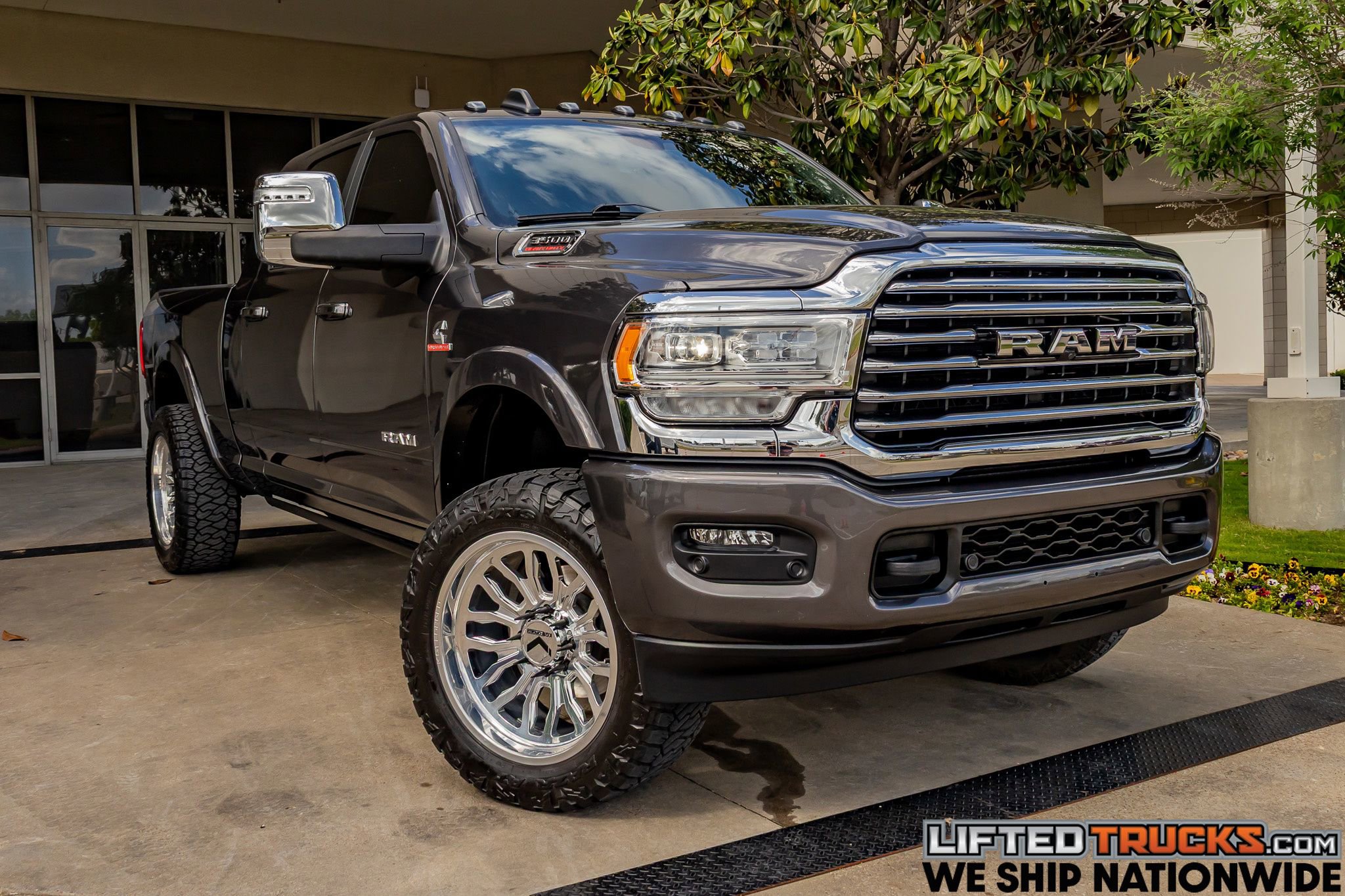 Used 2023 RAM 3500 Limited image 1