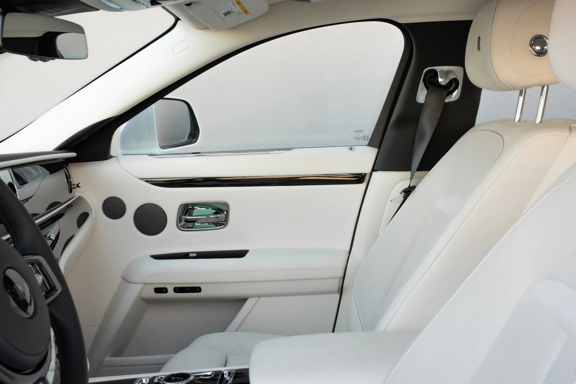 Used 2024 Rolls-Royce Ghost image 14