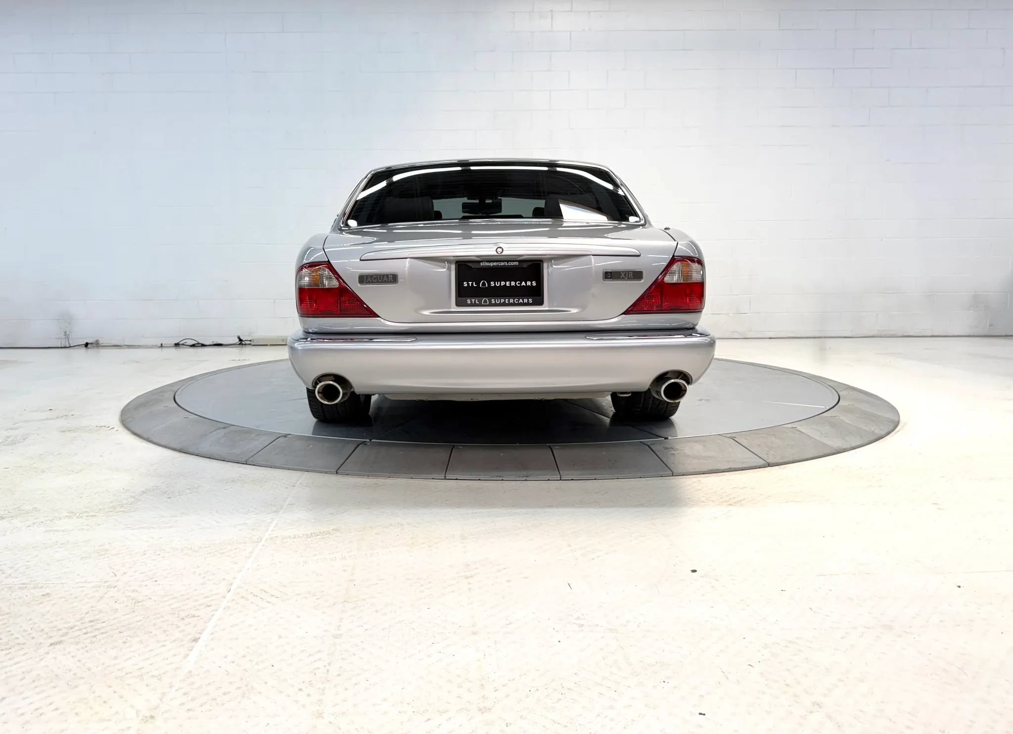 Used 2000 Jaguar XJ8 RWD image 8