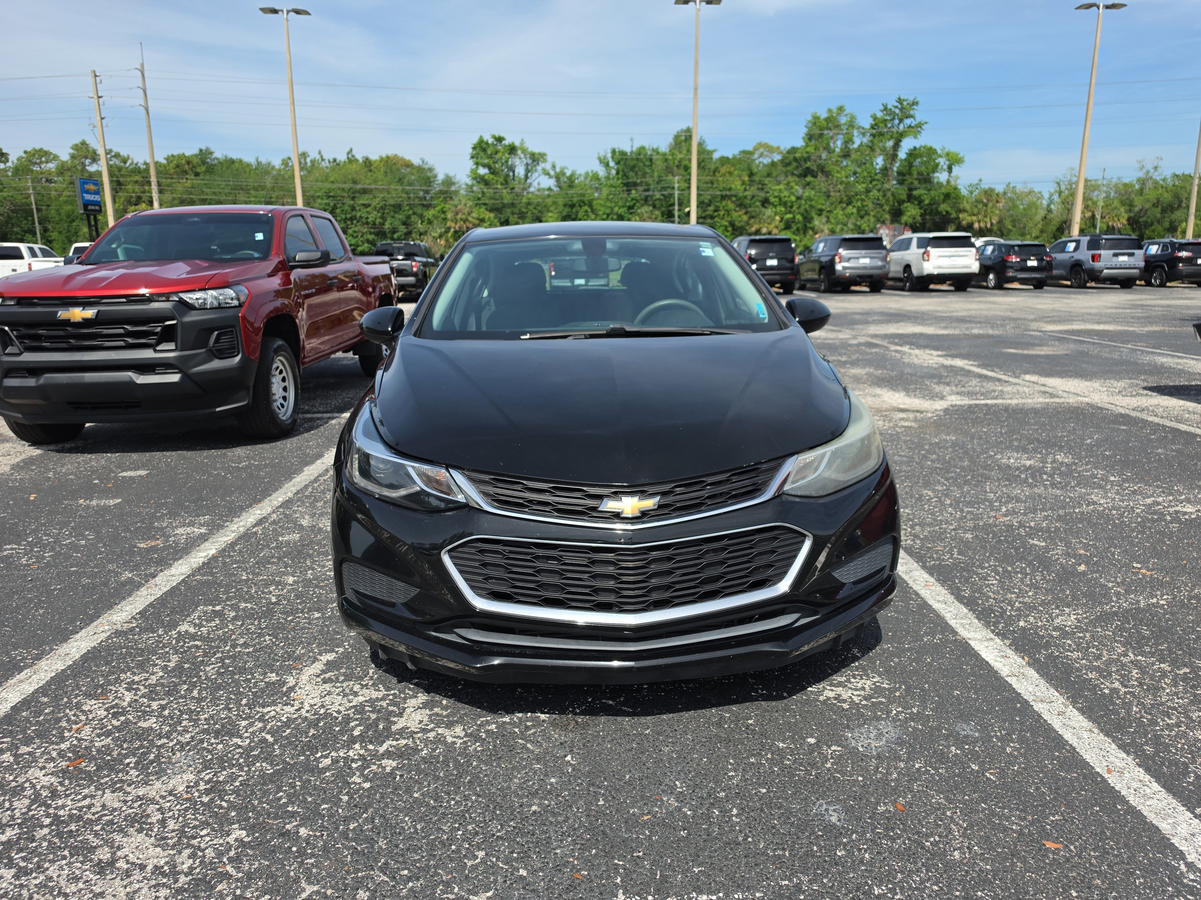 Used 2017 Chevrolet Cruze LT w/ Convenience Package FWD image 8