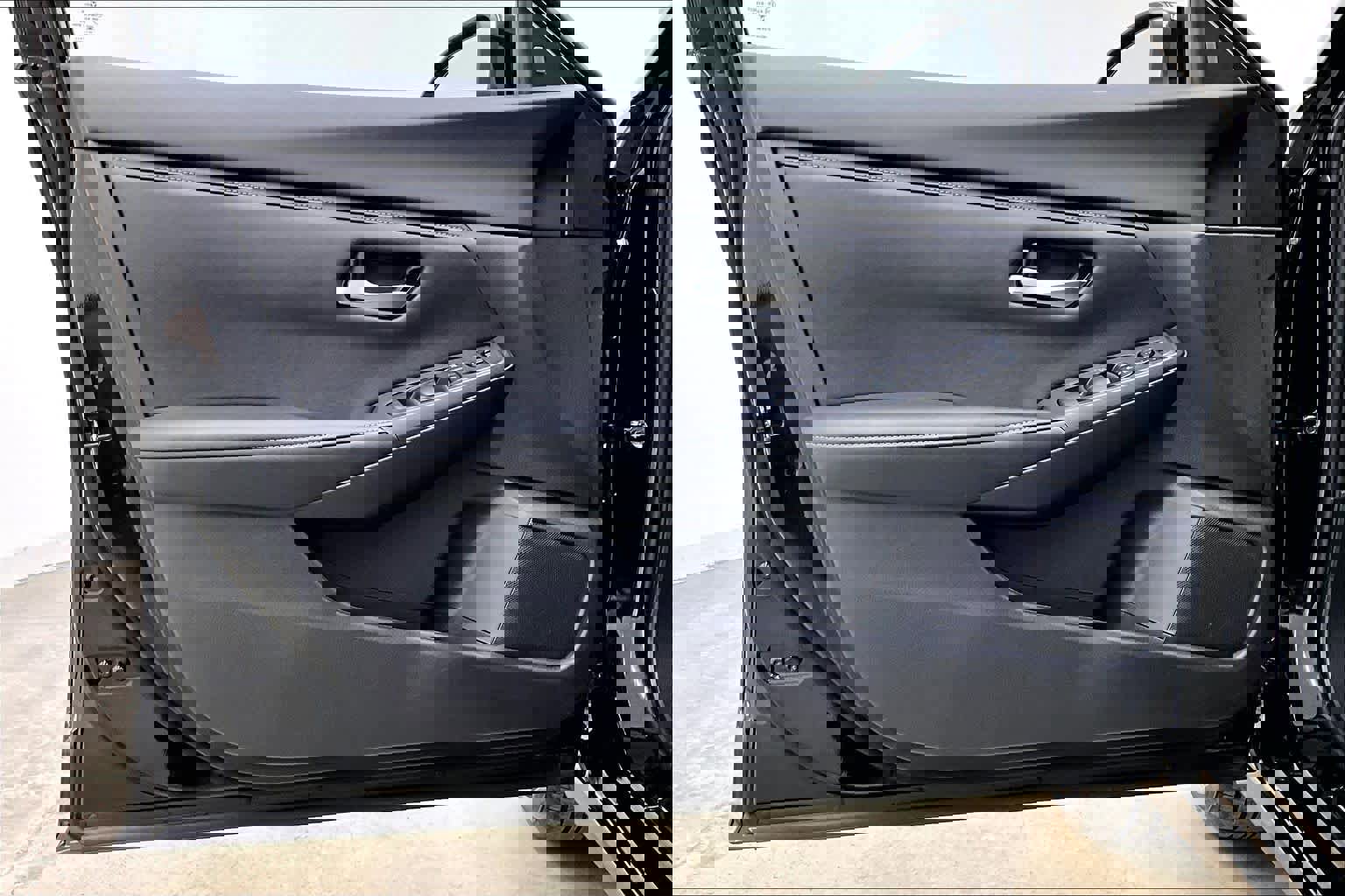 Used 2025 Nissan Sentra SV image 26