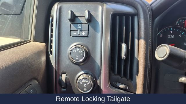 Used 2016 Chevrolet Silverado 2500 LTZ image 28