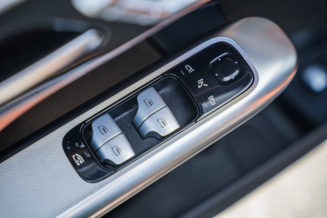 Used 2024 Mercedes-Benz GLC 43 AMG 4MATIC image 39