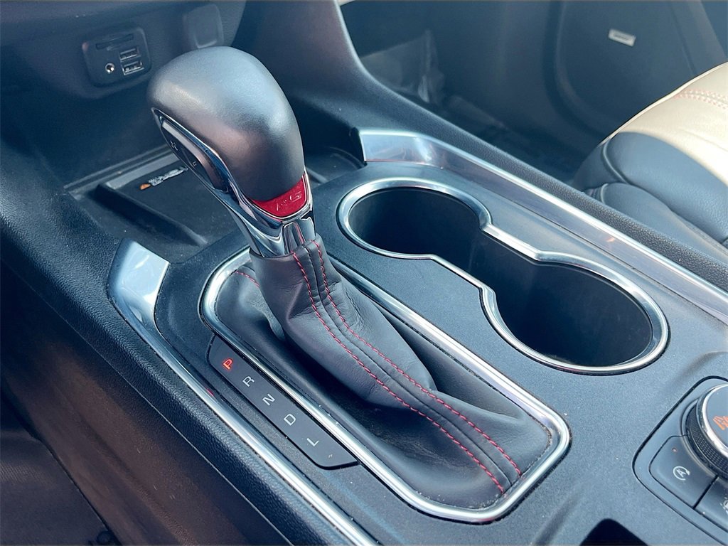 Used 2023 Chevrolet Traverse RS image 17