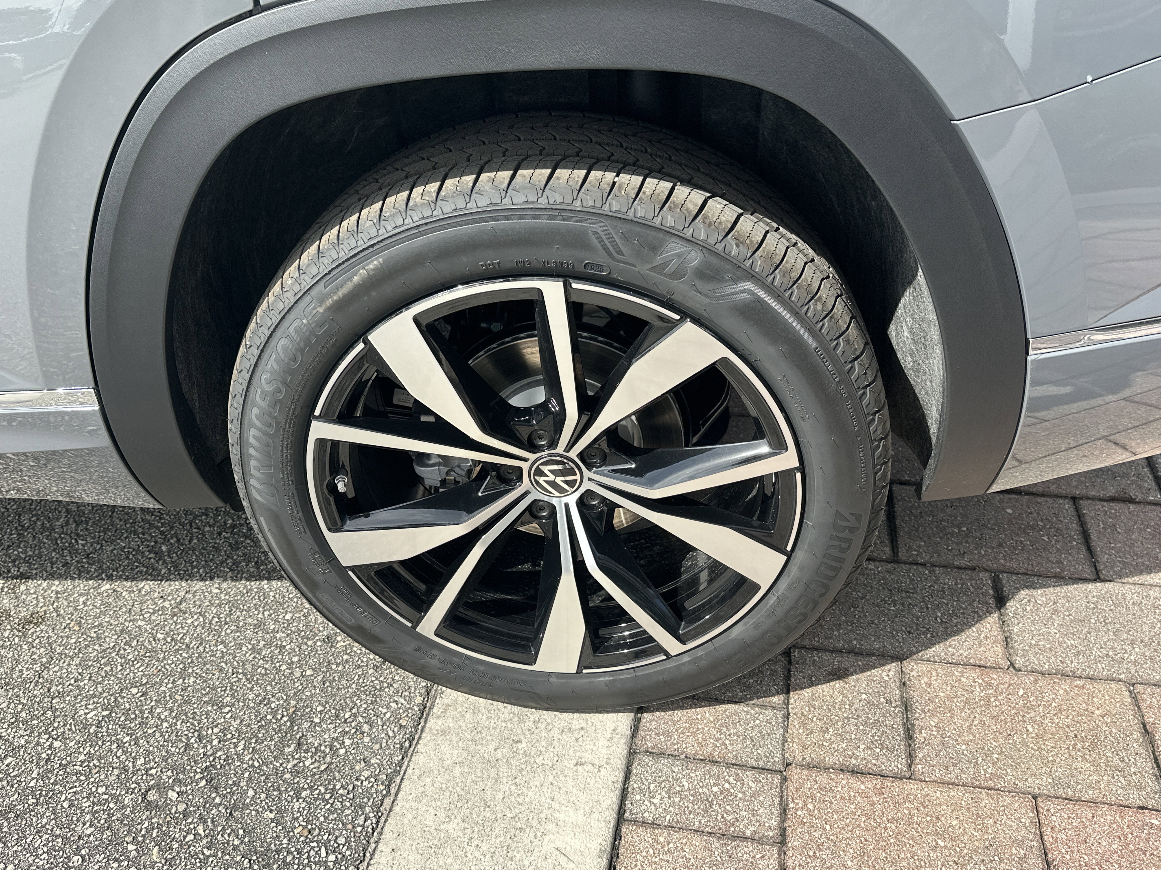 New 2026 Volkswagen Atlas SEL Premium R-Line image 10