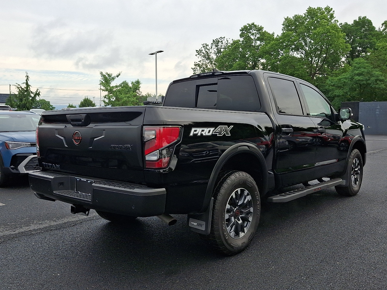 Certified 2024 Nissan Titan PRO-4X w/ Pro-4x Convenience Package AWD/4WD image 7