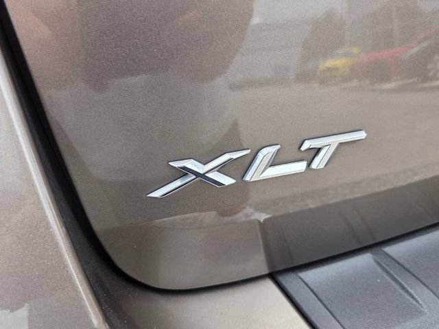 Used 2021 Ford Explorer XLT w/ Equipment Group 202A RWD image 16