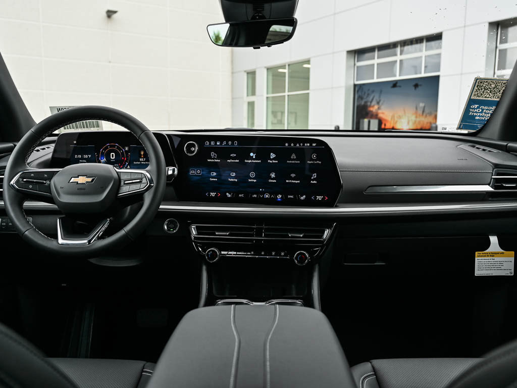 New 2026 Chevrolet Traverse LT w/ Driver Confidence Package AWD/4WD image 17