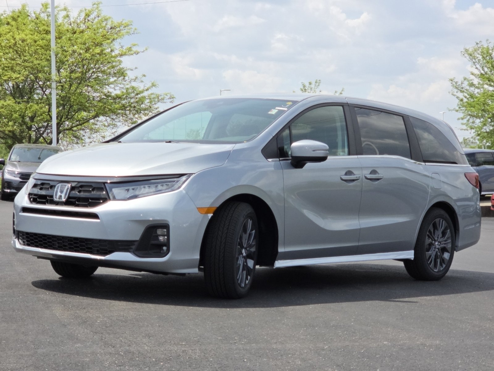 New 2026 Honda Odyssey Touring image 15