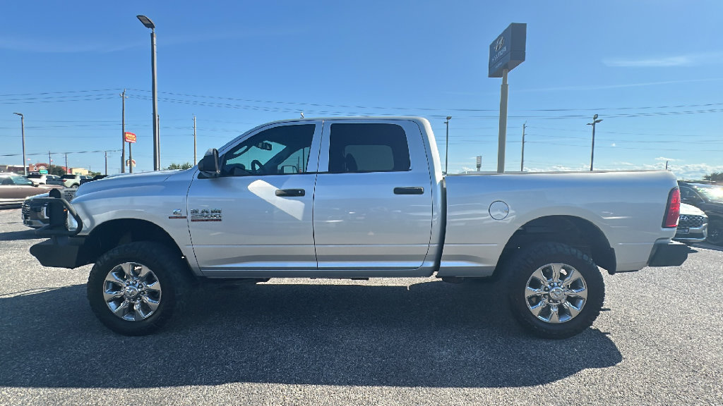Used 2016 RAM 2500 Tradesman w/ Chrome Appearance Group AWD/4WD image 13