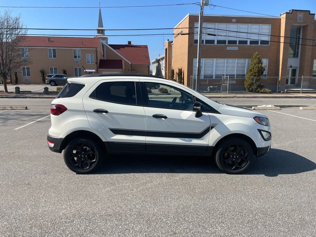Used 2021 Ford EcoSport SES image 4