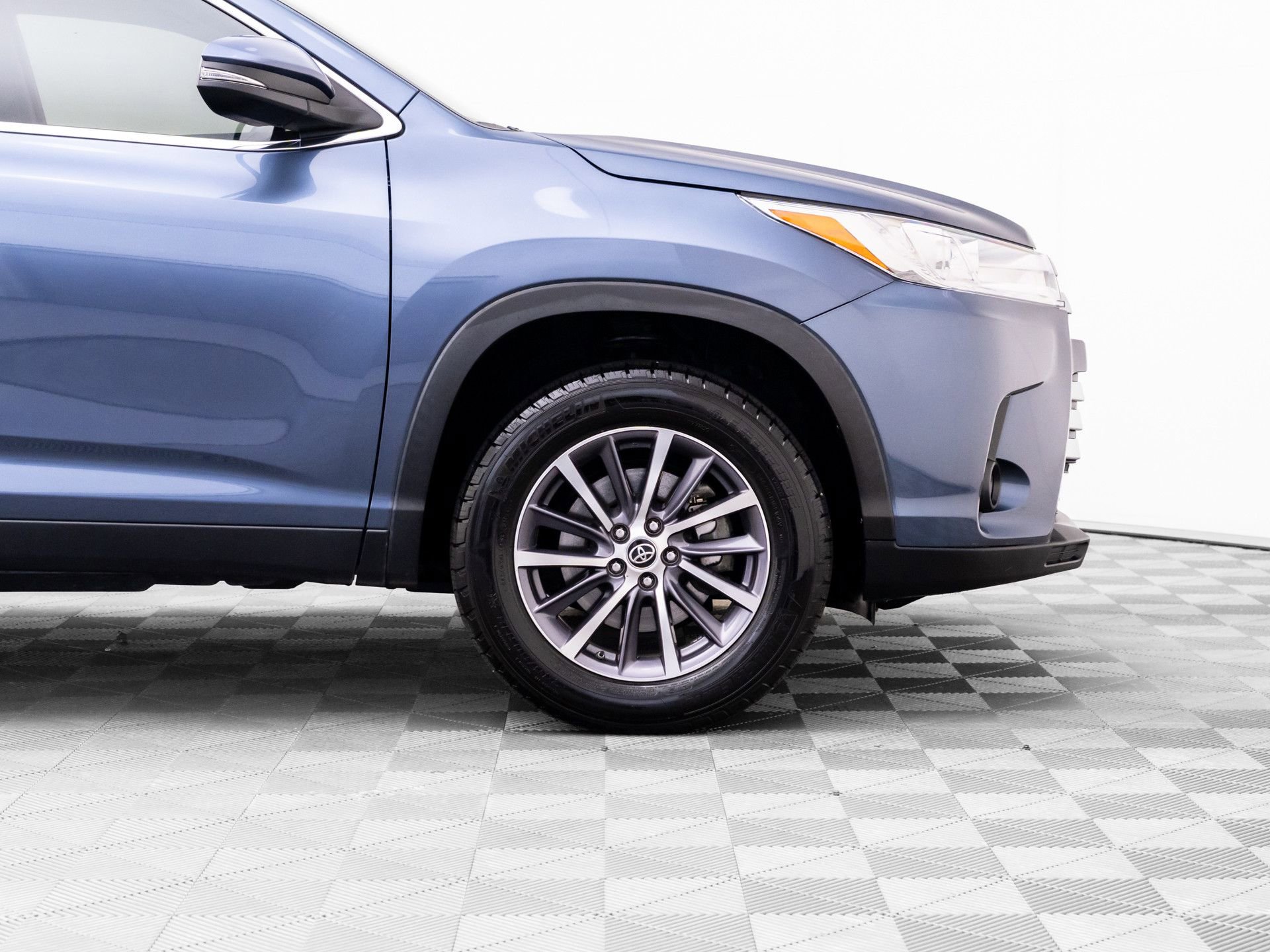 Used 2019 Toyota Highlander XLE image 36