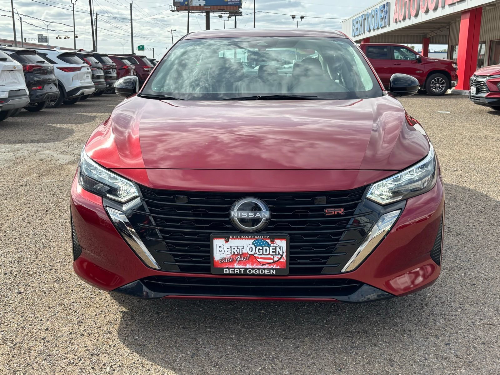 Used 2024 Nissan Sentra SR FWD image 2