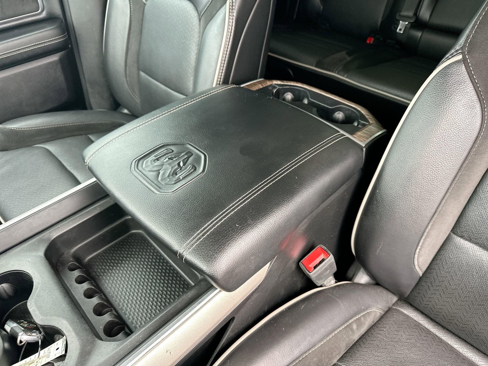 Used 2020 RAM 1500 Laramie AWD/4WD image 21