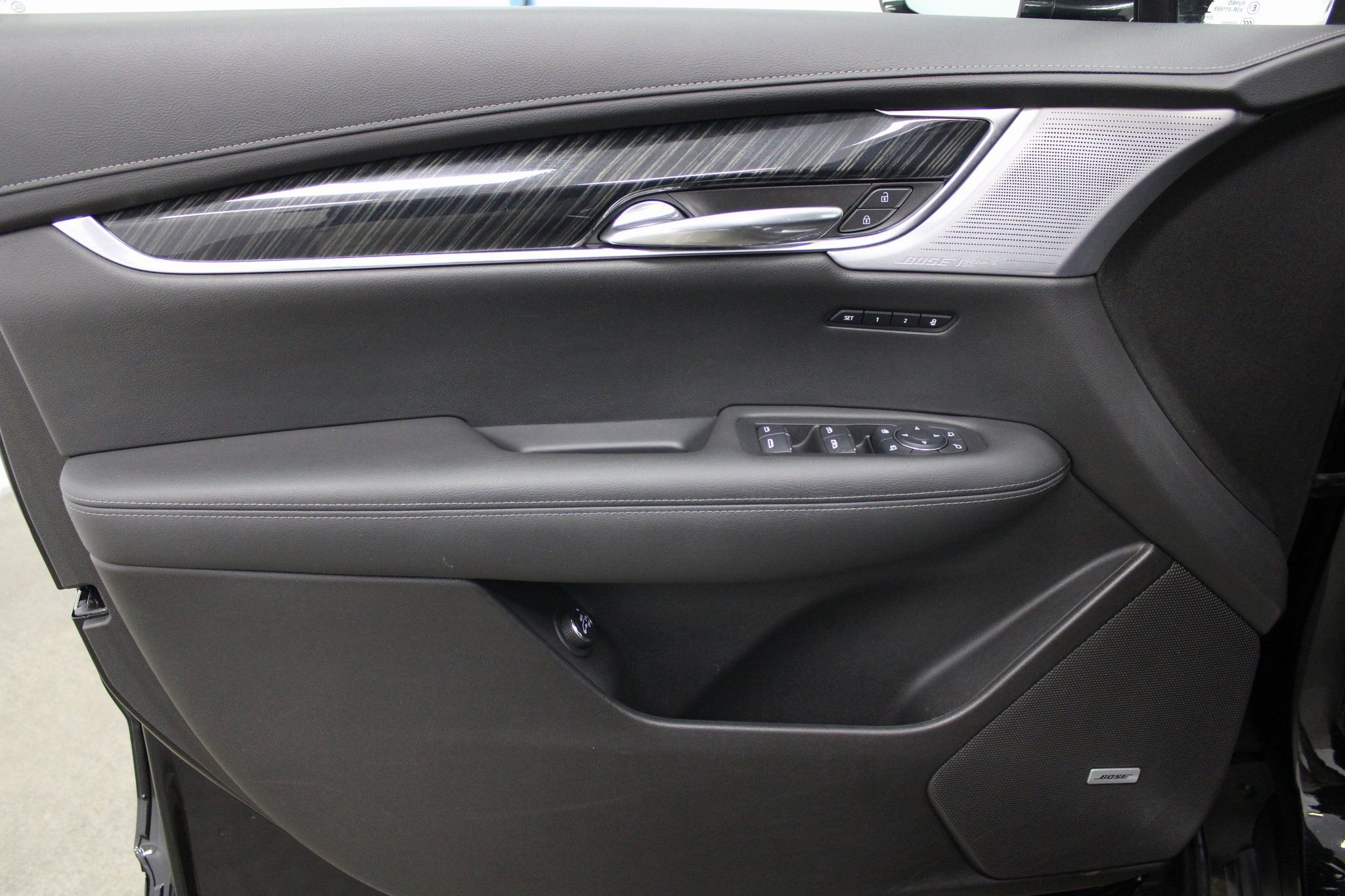 Used 2023 Cadillac XT6 Premium Luxury image 13