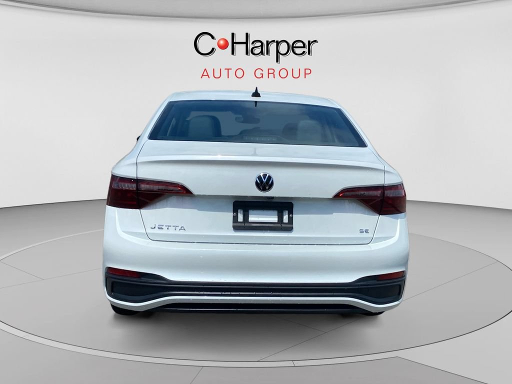 Used 2023 Volkswagen Jetta SE FWD image 4