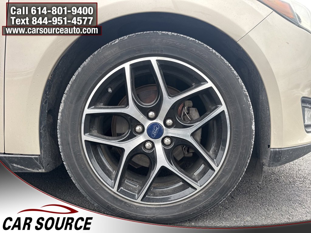 Used 2017 Ford Focus SEL w/ Cold Weather Package image 40