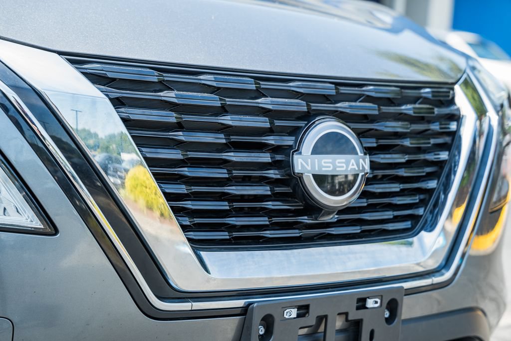 Used 2022 Nissan Rogue SV AWD/4WD image 11