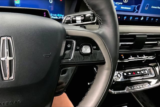 Used 2025 Lincoln Corsair Grand Touring w/ Equipment Group 302A image 28