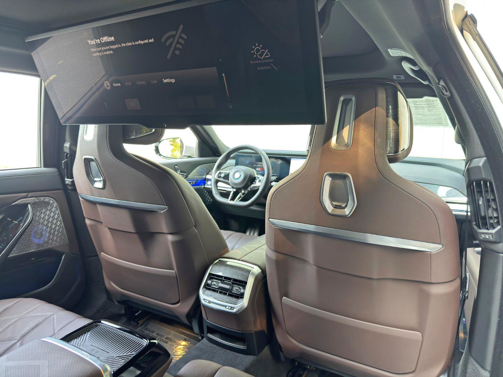 Used 2023 BMW i7 xDrive60 w/ Executive Package 2 AWD/4WD image 49