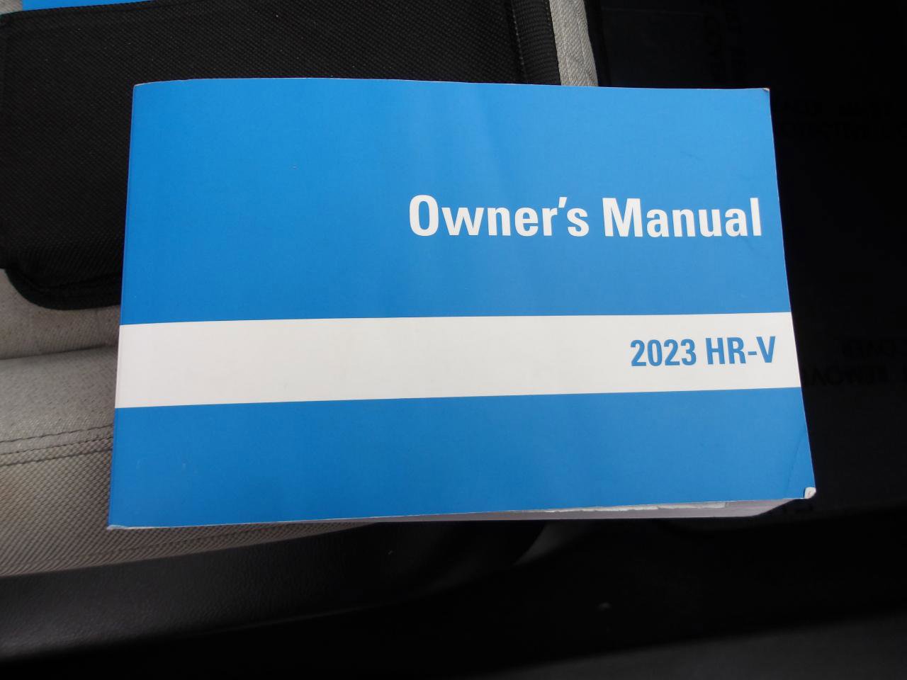Used 2023 Honda HR-V LX image 26