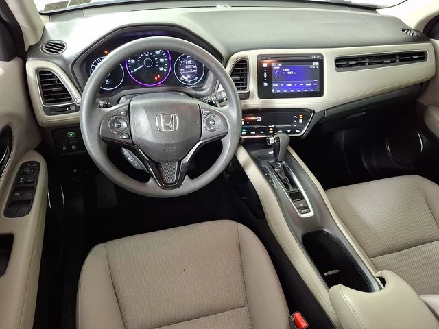 Used 2017 Honda HR-V EX image 2