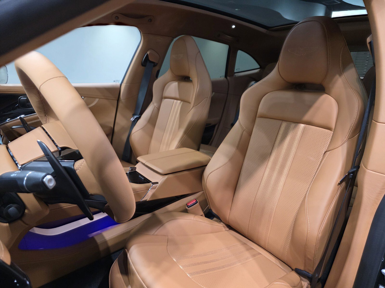 New 2026 Aston Martin DBX 707 AWD/4WD image 12
