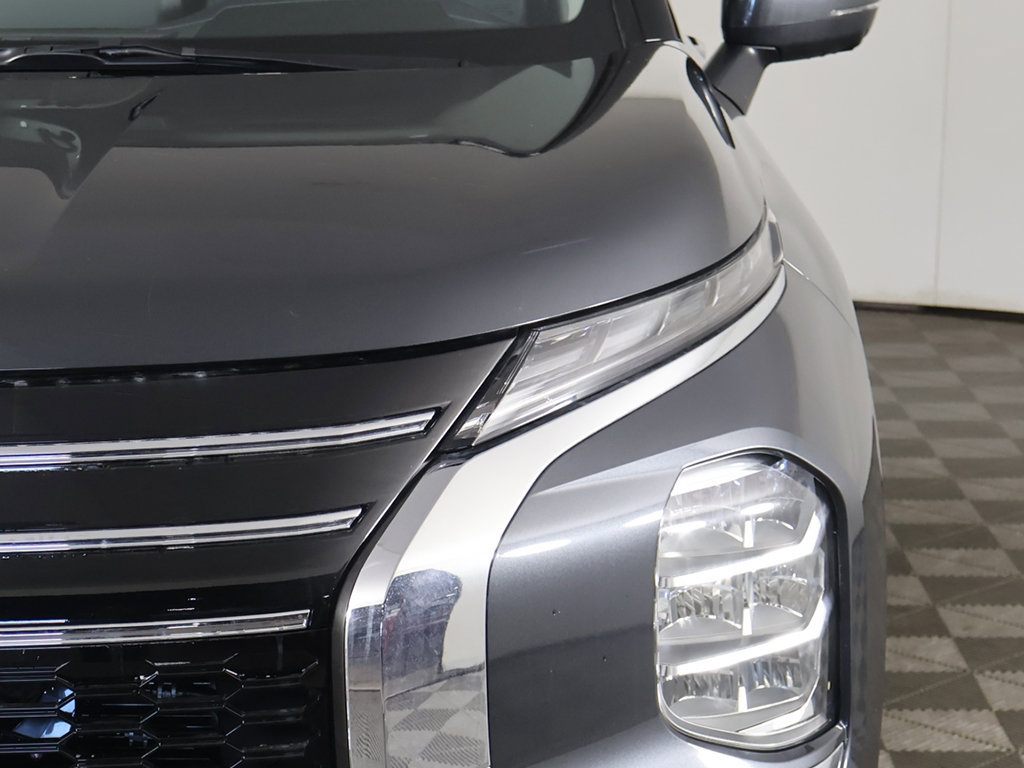 New 2026 Mitsubishi Outlander SE FWD image 16