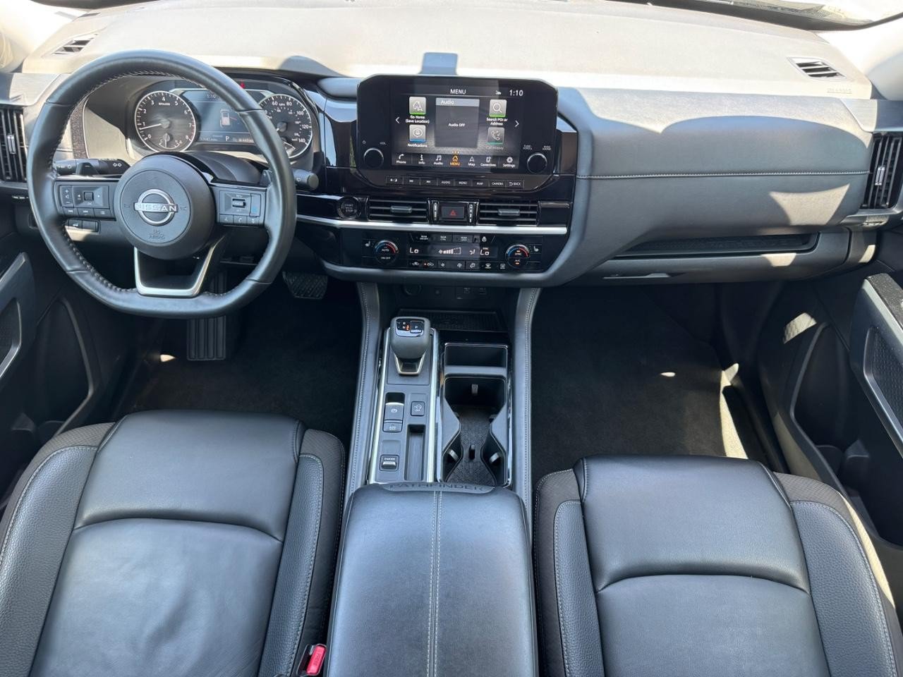 Used 2025 Nissan Pathfinder SL FWD image 13