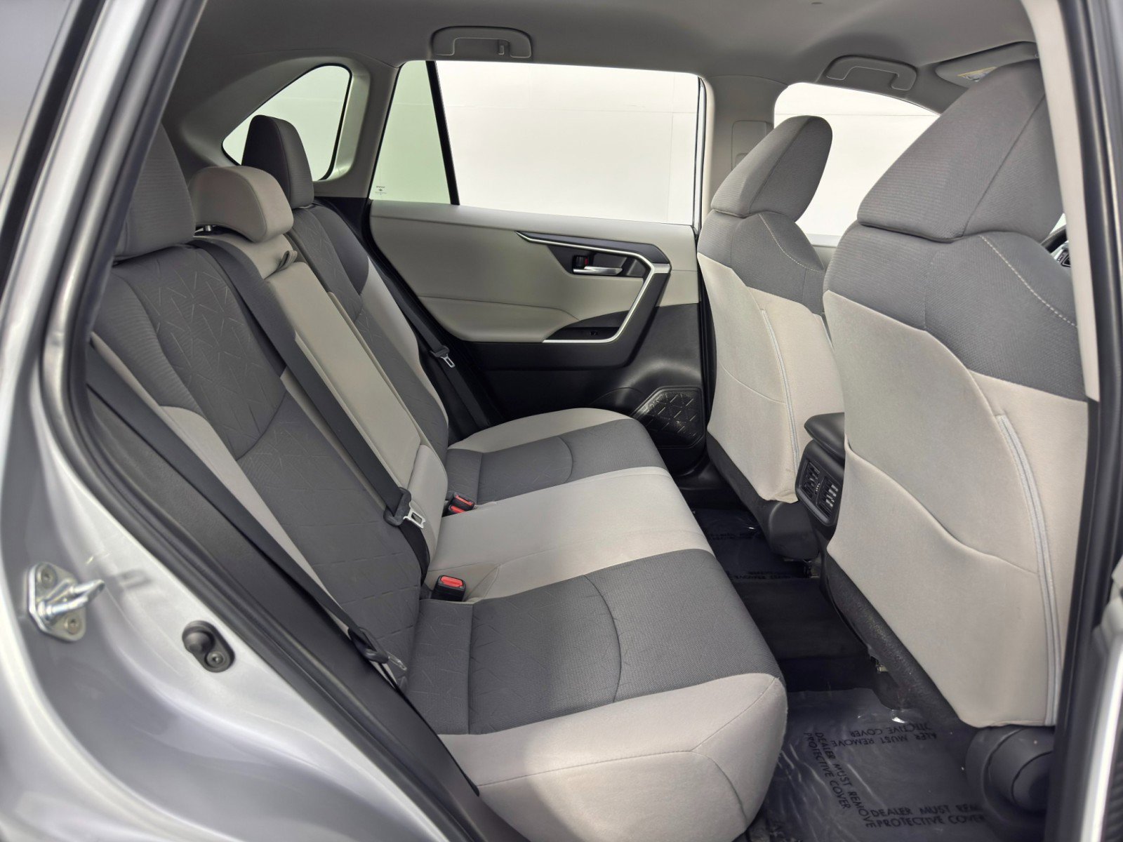 Used 2022 Toyota RAV4 XLE image 35