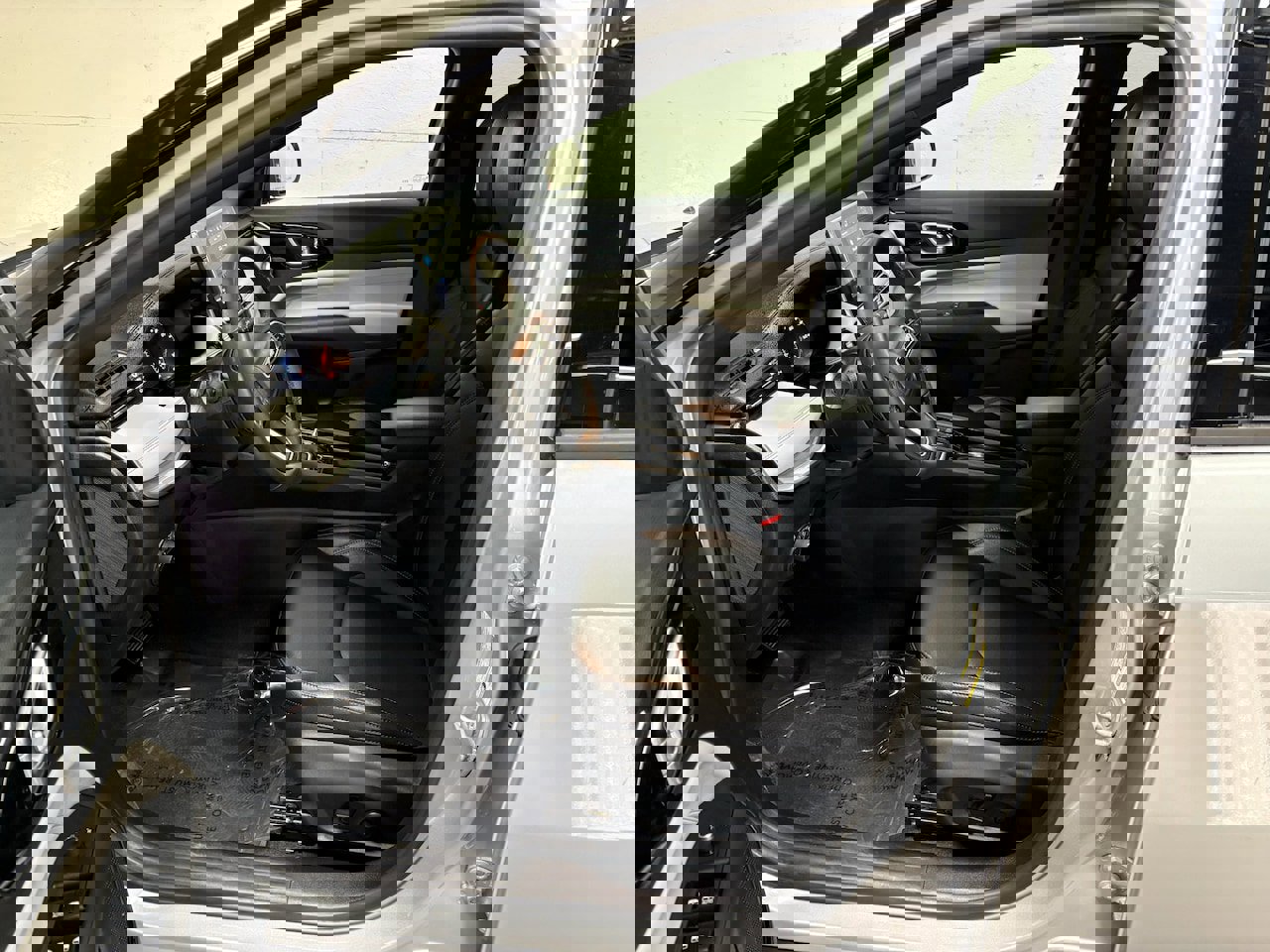 Used 2024 Jeep Compass Limited image 3