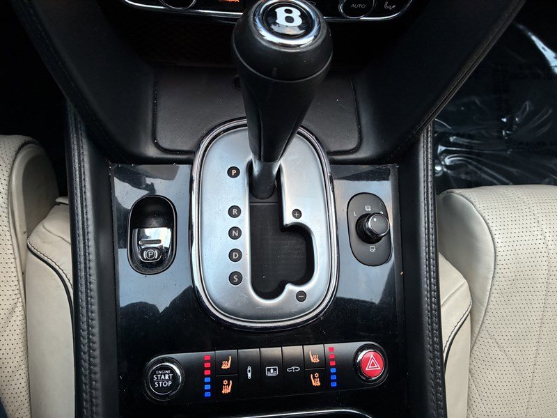 Used 2015 Bentley Flying Spur V8 image 21