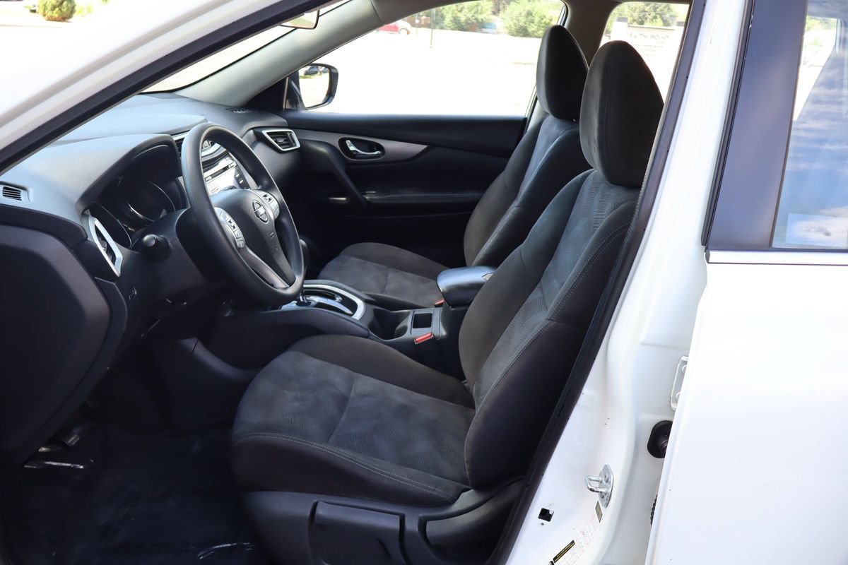 Used 2015 Nissan Rogue S AWD/4WD image 19