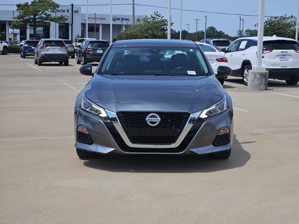 Used 2021 Nissan Altima 2.5 SR FWD image 2