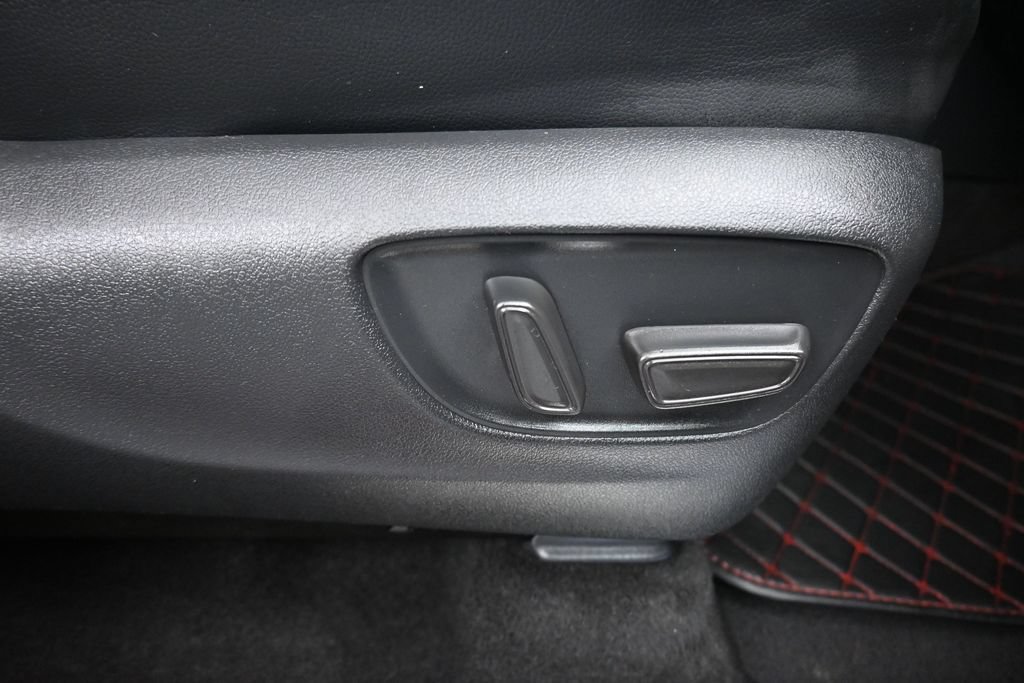 Used 2023 Toyota Highlander XSE FWD image 59